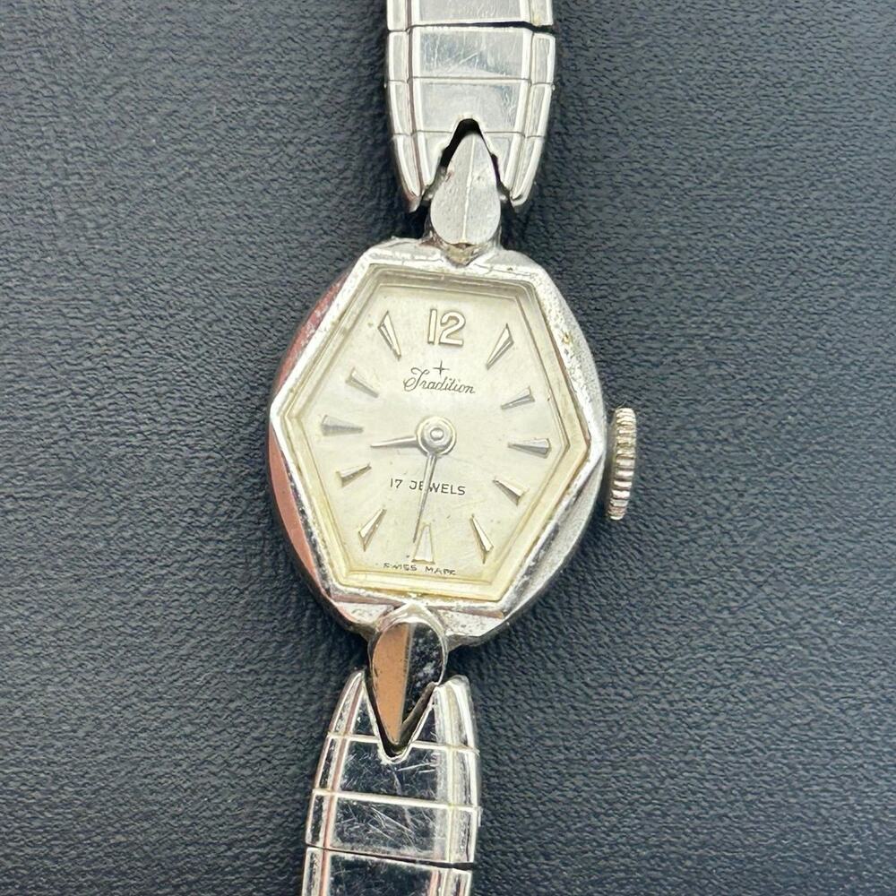 Vintage Tradition 17 Jewels Silver-tone Mechanical Ladies' Watch New Battery
